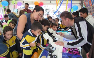 Estudiantes de nueve programas de salud de la Universidad de Pamplona enseñaron a la comunidad a prevenir enfermedades y a adoptar estilos de vida saludables. Roberto Ospino