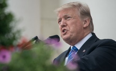 El presidente se pronunció luego de que Alemania lo criticara después de que terminó el domingo su primera gira al extranjero. AFP