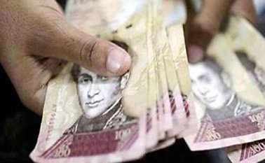 Temen los habitantes fronterizos, que con la reciente activación por parte del gobierno venezolano, de un nuevo tipo de cambio a través del sistema de subastas Dicom, aumente aún más la brecha entre el bolívar y el peso. Archivo