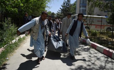 Mientras que los heridos iban llegando a los hospitales, algunos en estado crítico, el ministerio de Interior emitió llamados urgentes para que la gente donara sangre, enviando a decenas de voluntarios a la capital. AFP