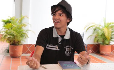 Desde el programa han creado valiosos relatos de narración oral, trabajan lengua de señas, shows de clown, poesía y música. César Obando