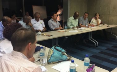 El sábado los diálogos continuaron hasta la media noche, pese a que se escucharon fuertes reclamos por parte de los líderes del paro. Colprensa