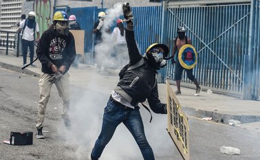 Las protestas que estallaron el 1 de abril dejan 66 fallecidos. AFP