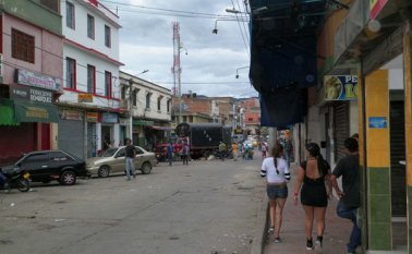 En los alrededores de la plaza de mercado funcionan 10 casas de lenocinio. Archivo