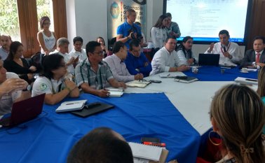 En la reunión participan Ascamcat, Voces de Paz, comunidad Barí, y las autoridades locales y regionales. Leonardo Oliveros