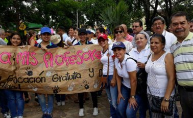 Algunos maestros expresaron que lo que quieren es una mejor educación pública para el país. Cortesía - La Opinión