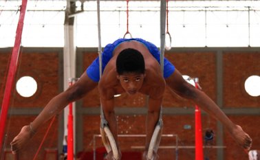 El gimnasta Marcos Aguilar Beltrán, quien de Cartagena se vino a Cúcuta a formarse en ese deporte. La Opinión