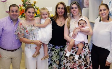 Andrés González, Ayleen Parra, Fátima González Parra, Claudia Moncada Barco, Estefanía Fonrodona, Lucía Ortíz Fonrodona y Carmen Elisa Ortíz. Mario Franco