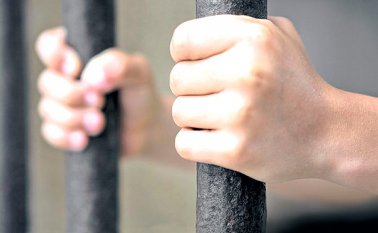 En las salas de detención de paso en Antioquia hay un hacinamiento de 200%, según la Fiscalía. Colprensa