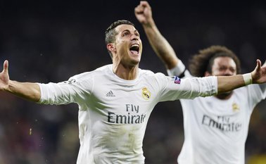 Hace un par de semanas, antes de la final de la Champions, Ronaldo recordó que los hinchas del Manchester United jamás lo abuchearon. Agregó que echa de menos la época en que jugó en Inglaterra. AP