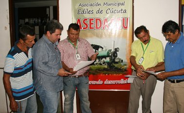 Pese a que los ediles habían logrado, al fin, el reconocimiento del pago de unos honorarios por su labor, el presidente objetó la ley y ahora será la Corte Constitucional la encargada de decidir si pueden remunerarlos o no. Archivo