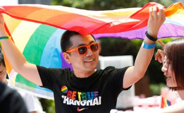 Shanghái, que desde hace años funciona como laboratorio social, celebra en estos momentos su gay pride, la única en China.  AFP