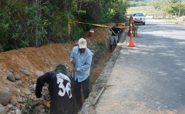 También se prevé la pavimentación de cinco kilómetros del corredor La Lejía-Saravena. Archivo