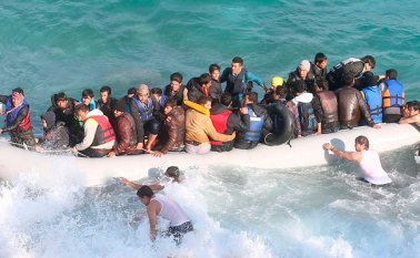 Según la Organización Internacional para las Migraciones (OIM), cerca de 3.300 personas llegaron a España por mar entre el 1 de enero y el 30 de abril de 2017 y, al menos, 59 murieron en la travesía. Archivo