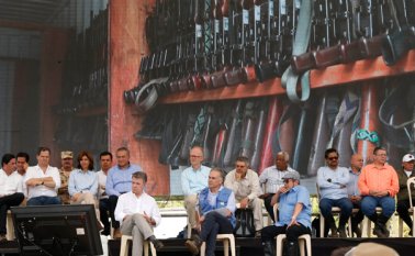 Este martes en Mesetas, Meta, el jefe de la misión de la ONU en Colombia, Jean Arnault, aseguró que el compromiso del desarme fue "honrado" por las Farc. AFP