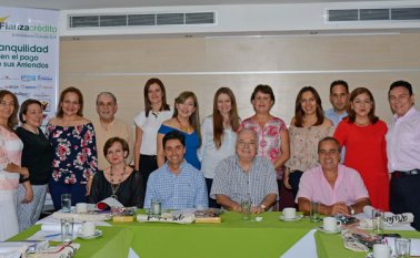 Gloria Castaño, Martha Monroy, Gloria Zuleta, Gabriel Burgos, Claudia Orozco, Maribel Contreras, Marcela Prada, Gladys Ortíz), Claudia Anabelli, Carlos Meléndez, Martha Rondón, Carlos Villamizar, Clemencia Parra de Villamizar, Iván Salgado, Alberto García y Luis Ayala. Edinsson Figueroa