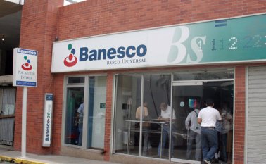Los clientes y pensionados tendrán que trasladarse hasta la ciudad de San Cristóbal para hacer sus operaciones bancarias. Archivo
