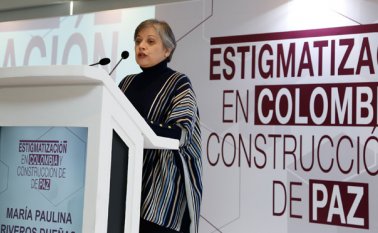 La vicefiscal María Paulina Riveros informó que se investiga en el Chocó a un grupo de maestros que, a través de un apoderado judicial, utilizó documentos públicos falsos para hacerse reconocer la Pensión Gracia Vitalicia por parte de la Unidad de Gestión Pensional y Parafiscales, que alcanzó a pagarles aproximadamente $900 millones. Foros Semana