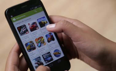 ternet es la principal fuente a la que acuden los colombianos cuando se encuentran en un Micromomento -Quiero Saber. Archivo