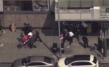 El hospital de 120 años de existencia asegura que tiene casi 1.000 camas distribuidas en varias unidades. AP