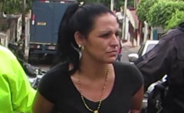 Martha Katherine Carrillo fue capturada en la casa donde funcionaba la ‘olla’; allí, las autoridades encontraron droga, dinero y un revólver. Cortesía