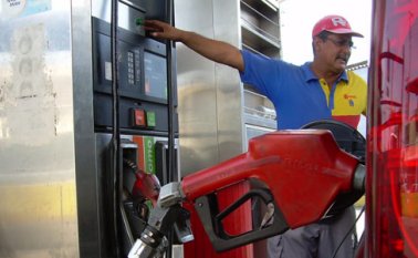 Un balance positivo han entregado las autoridades de la frontera después de tres semanas en vigencia del sistema automatizado para el abastecimiento de combustible en las estaciones de servicio. Archivo