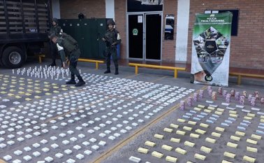 Las autoridades se tomaron quince locales comerciales ubicados en el corregimiento La Parada de Villa del Rosario. Cortesía