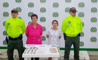 Elisa Rodríguez Oviedo, de 68 años, y Mildred Paredes Quintero, de 36, fueron enviadas a la cárcel. Policía Nacional