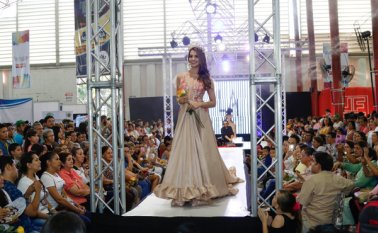Dos horas duró la pasarela de Expo Moda donde los diseñadores exhibieron sus creciones. Mario Franco