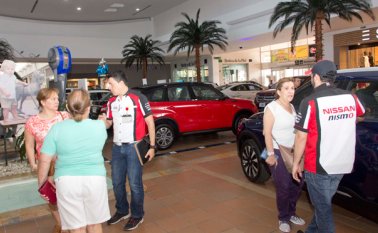 La novena versión de ‘Cúcuta sobre ruedas’ dejó un balance positivo para los concesionarios de carros y motos y, al mismo tiempo, incentivando la venta de vehículos para el segundo semestre de 2017. Archivo