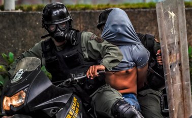 Las protestas contra el gobierno del presidente Nicolás Maduro durante los últimos 100 días han dejado al menos 97 muertos y 15.000 heridos. AFP