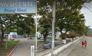 La bebé y su padre fueron trasladados al centro asistencial de Rovira. Colprensa