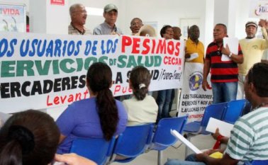 Usuarios protestan por el mal servicio de las EPS. Colprensa