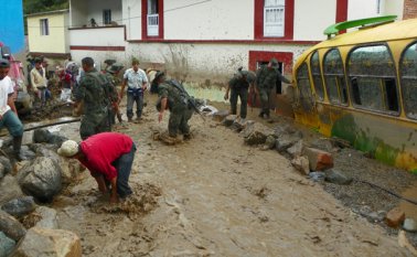 En invierno los habitantes temen por sus vidas, y para evitar imágenes como está la Alcaldía de Silos lidera un proyecto para reubicar a la población. Archivo La Opinión