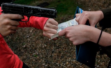 Víctimas de un atraco, fleteo o hurto callejero. Colprensa
