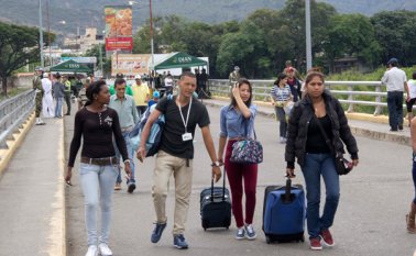 Este domingo el flujo de transeúntes por los puentes internacionales fue muy bajo. Alfredo Estévez