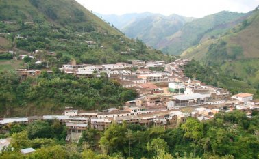 Según reveló, el agua es el recurso más afectado en la localidad, y por ello se dará prioridad a la quebrada Los Ángeles, que surte al casco urbano. Archivo
