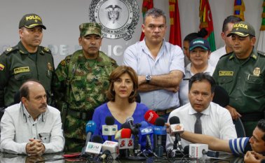 La canciller María Ángela Holguín, en Cúcuta ofreció una rueda de prensa en compañía de los gobernadores de Arauca, Ricardo Alvarado, y de Norte de Santander, William Villamizar, y otras autoridades, y declaró que la “situación de Venezuela ha hecho más compleja la condición de la frontera, pero hemos trabajado para que haya, de alguna manera, normalidad”.  Mario Franco