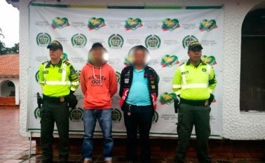 Los detenidos, la mercancía avaluada en 7 millones de pesos, y el vehículos quedaron a disposición de la Fiscalía. Policía Nacional