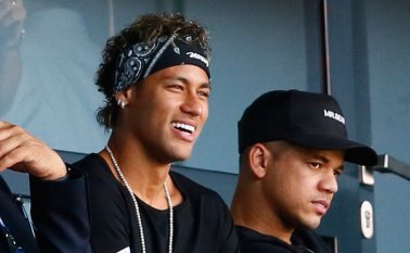 Neymar es el futbolista más caro de la historia. AP