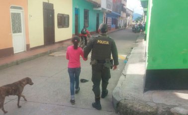 La niña recibió atención médica y fue dejada a disposición del Bienestar Familiar. Policía Nacional
