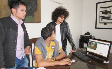 El proyecto, apoyado por el Ministerio de Tecnologías de la Información y las Comunicaciones, fue creado por Jean Carlos Velasco, Juan Carlos Carvajal y Eduardo Pinedo. Roberto Ospino