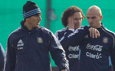 Costa Rica descartó que vaya a hacerle un planteamiento parecido al que presentó Colombia para neutralizar el ataque de Argentina cuando se mida el lunes ante una Albiceleste que le urge ganar para evitar un hecatombe en la Copa América.