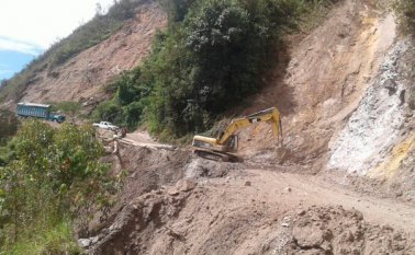 En el sector Samoré, uno de los más afectados por la pérdida de la banca, se pavimentarán cinco kilómetros. Con la obra se espera mejorar la movilidad por el peligroso tramo. Cortesía