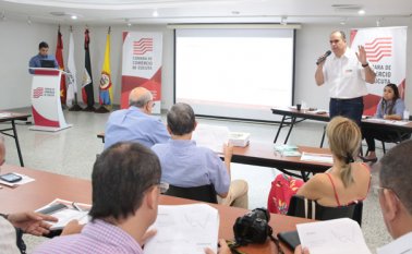 arlos Luna, presidente ejecutivo de la Cámara de Comercio de Cúcuta, durante la presentación de los resultados de una encuesta diseñada y aplicada sobre el desempleo. La Opinión