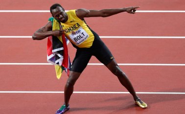El ‘hijo del viento’ ya había manifestado su interés por hacer parte de un equipo profesional de fútbol antes de su retiro, en los mundiales de atletismo pasados. Archivo