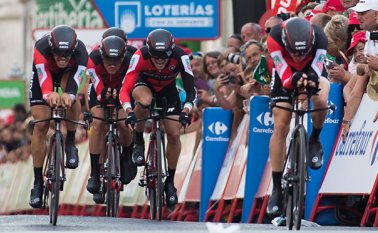 BMC registró un tiempo de 15 minutos y 58 segundos, por delante del Quick Step (16:04.). AFP
