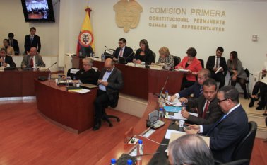 Después de dos semanas de hacer tránsito en la Cámara, hoy la Comisión Primera espera votar, en primer debate, el contenido de la polémica Reforma Política y Electoral. Colprensa