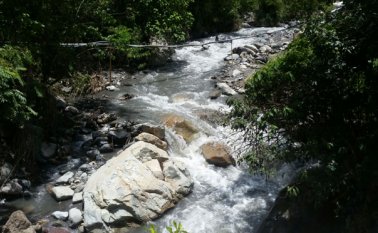 En la parte alta de río arboledas, uno de los afluentes del Zulia, el agua transcurre con más claridad, pese a que las lluvias siguen siendo intensas. Sin embargo, a su llegada a Cúcuta y la zona rural, el río empeora. Cortesía