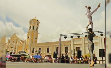 Los jóvenes tuvieron la oportunidad de participar en talleres de danzas folclóricas. Cortesía